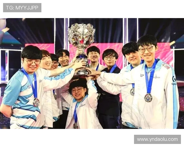 LCK韩国冠军联赛赛场风云再起强队鏖战巅峰争锋谁能问鼎荣耀桂冠